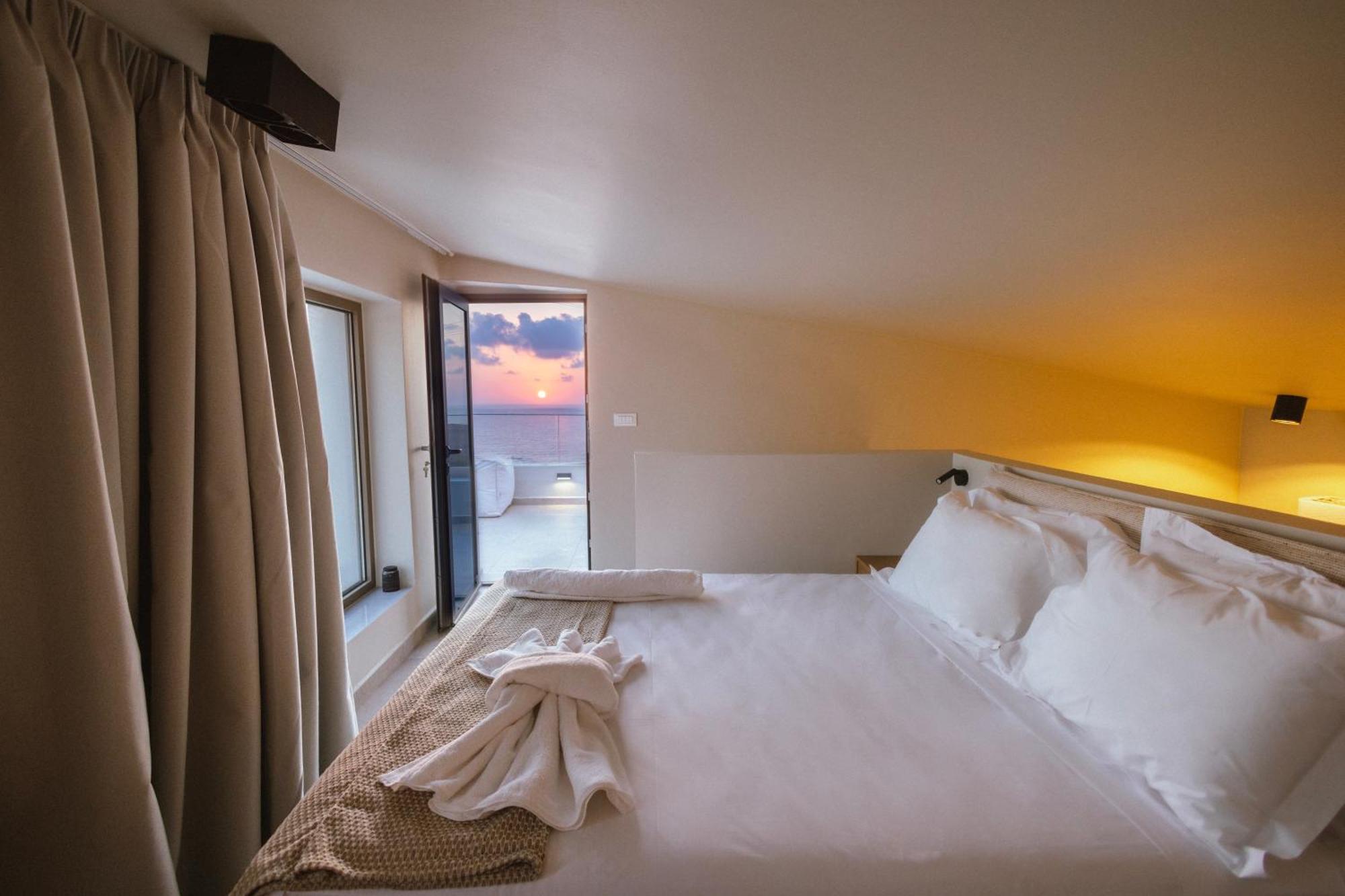 Anemelia Villas Karpathos Exteriör bild